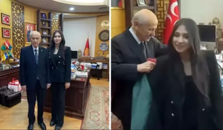 Bahçeli yeni avukatı akrabasına cübbesini giydirdi!