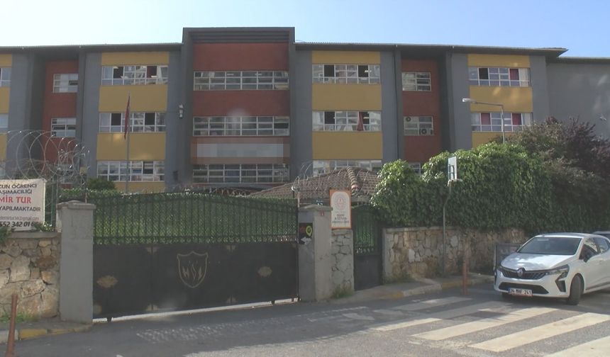 Sultanbeyli'de Lise Öğrencisi Okul Bahçesinde Arkadaşını Bıçakladı