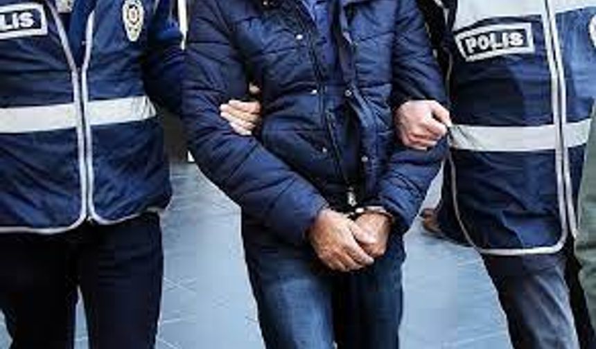 Kırmızı bültenle aranan katil zanlısı İzmir'de yakalandı