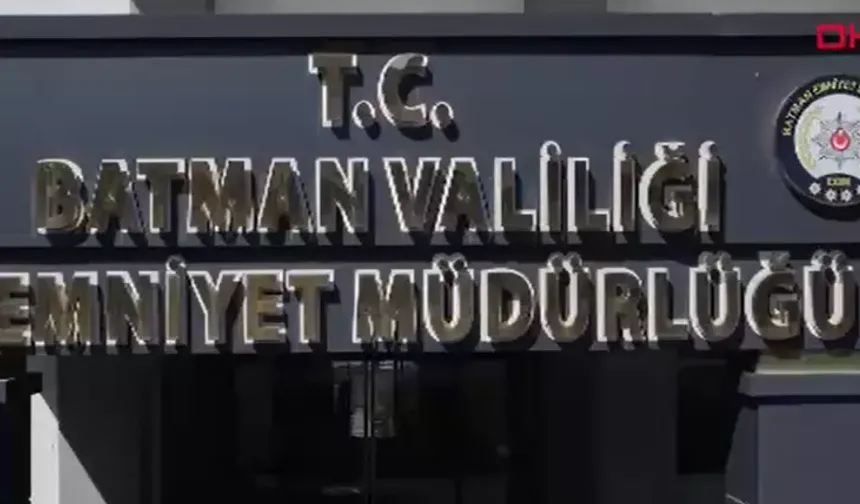Çimento torbalarının altına gizlenmiş 27 kilo uyuşturucuyu ‘Mailo’ buldu