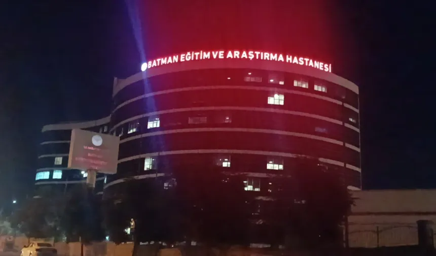 Batman'da yolun karşısına geçmek isterken motosiklet çarptı: Hayatını kaybetti