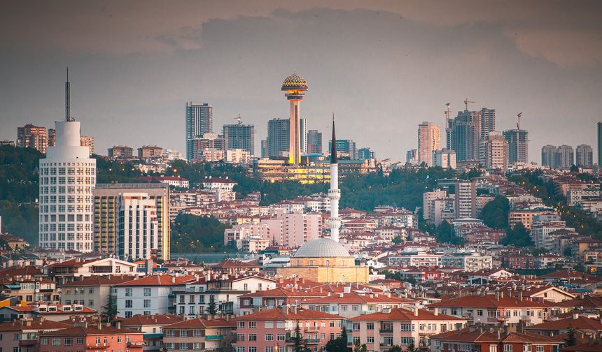 Ankara Valiliği Kuvvetli Fırtına İçin Uyarıda Bulundu