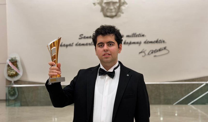 Akordiyon Çalan Otizmli Çağrıhan, Dünya 3’üncüsü Oldu