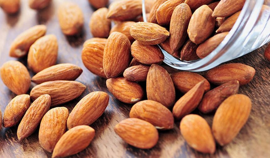 Uzmanlar Bademin Faydalarını Anlattı: Hangi Tüketim Şekli Öneriliyor