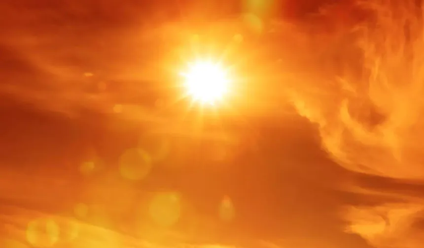 Dev Güneş Lekesi Dünya İçin Tehlike İşareti Veriyor