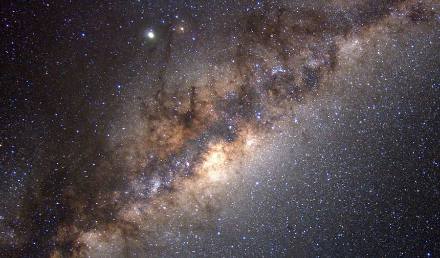 Hindistanlı Astronomlar, 12 Milyar Yıllık Samanyolu Benzeri Galaksi Keşfetti