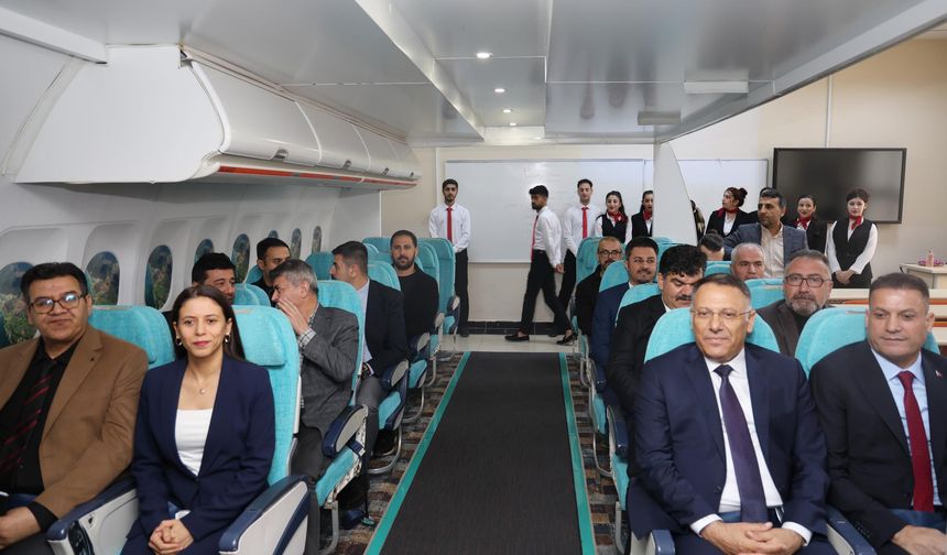 Havacılık Öğrencilerine Kabin Simülasyon Sınıfında Uygulamalı Eğitim