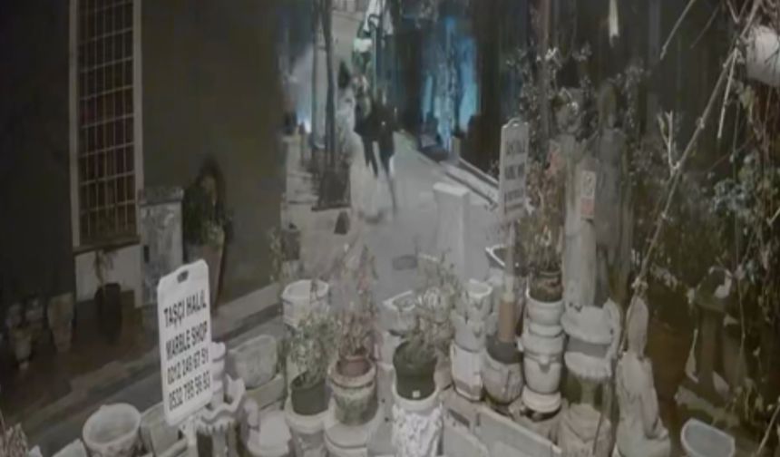 İstanbul Beyoğlu’nda Kapkaç Telefonu Alüminyum Folyoya Sardılar