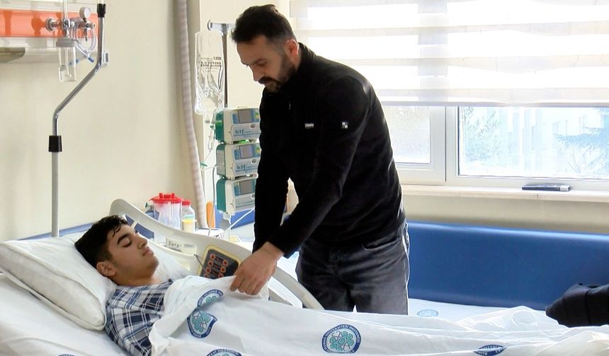 Zehirlenen Batuhan, Babasının Karaciğeriyle Hayata Tutundu