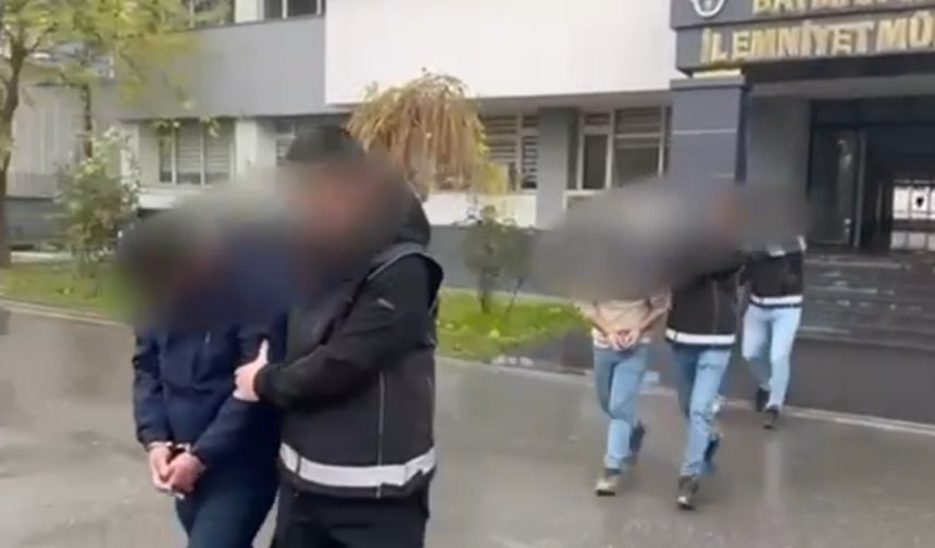 Narkotik Köpeği Hector Otomobilde Esrarı Ortaya Çıkardı