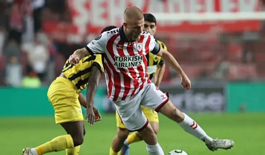 Samsunspor fırsat tepti, ilk kez mağlup oldu! AEK karşısında skoru koruyamadı