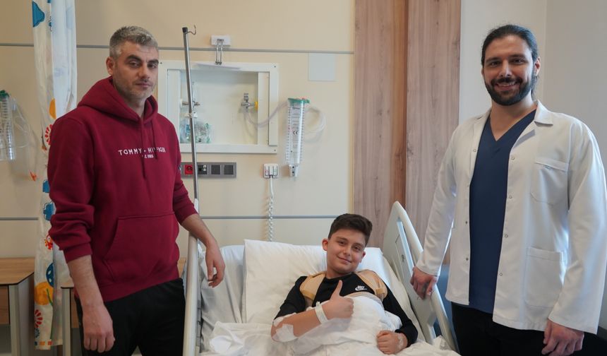 Belindeki Tümör Nedeniyle Felç Riski Bulunan Bünyamin Sağlığına Kavuştu