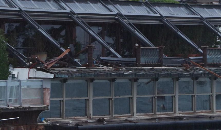 İstanbul’da Bebek Otel’in Kaçak Eklentileri Yıkıldı