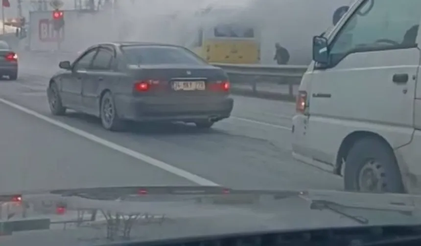 Arnavutköy’de seyir hâlindeki İETT otobüsünde çıkan yangın büyümeden durduruldu