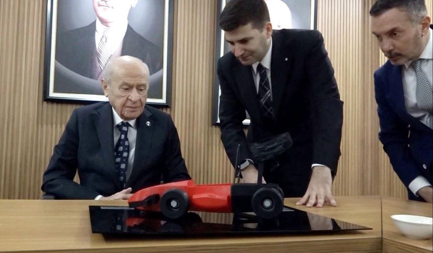 Ülkü Ocakları’nın Yerli Yarış Arabalarına Devlet Bahçeli’den İsim