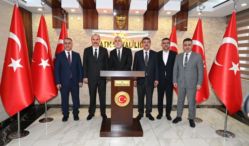 Bakan Işıkhan: Tuzakları Gören Oyunları Bozan Türkiye Var