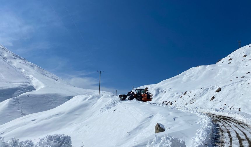 Batman’da 426 Kilometrelik Yol Ağı Kardan Kapandı