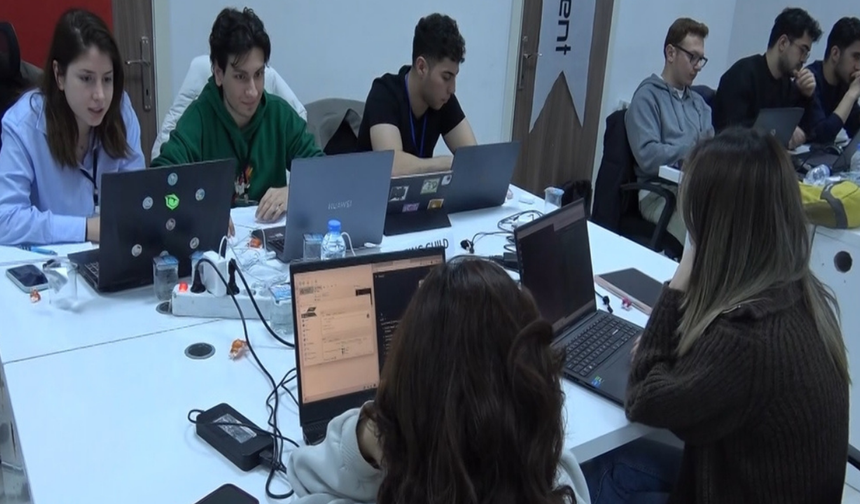 Genç Beyinler Uzay Sorunlarına Sivas’ta Çözüm Arıyor