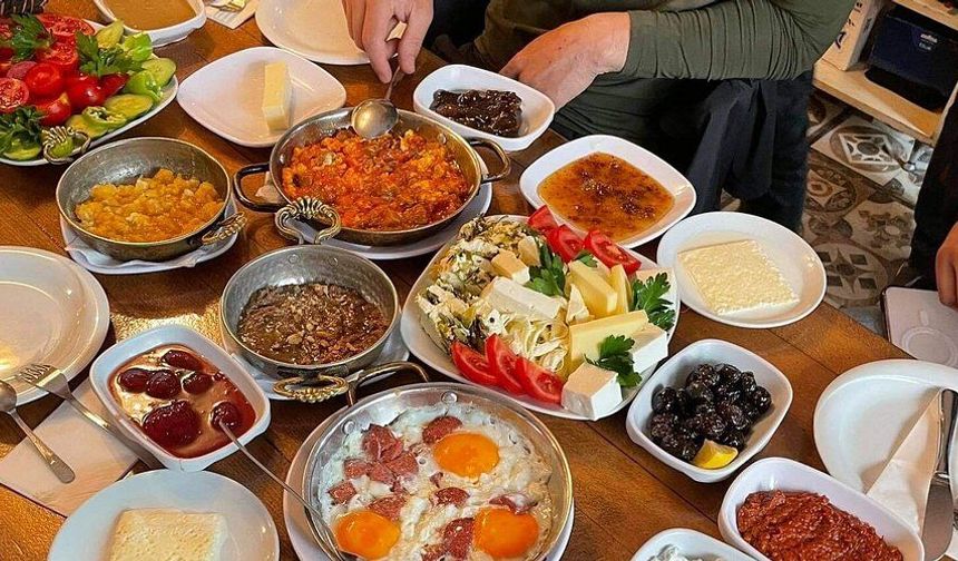 Uzmanlardan Uyarı: Sağlık İçin Kahvaltıyı Erken Yapın