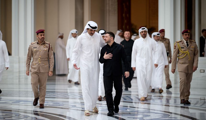 Ukrayna Devlet Başkanı Zelenskiy, Katar Emiri Al Sani İle Bir Araya Geldi