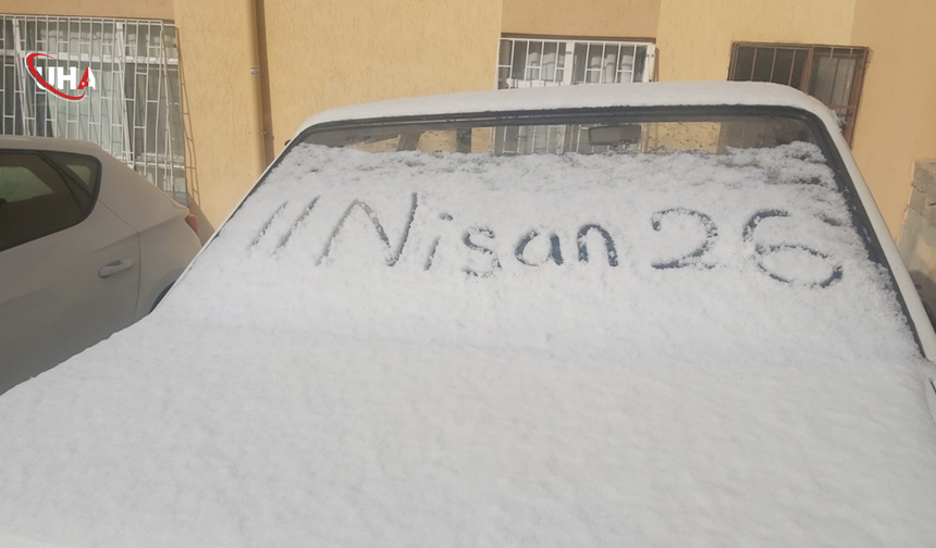 Ankara'da Nisan Sürprizi: Başkent Güne Karla Uyandı