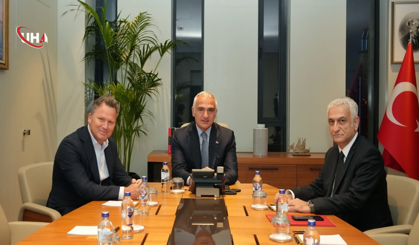 Bakan Ersoy’dan Turizmde Dev İş Birliği Hamlesi: 2026 Hedefleri Masada