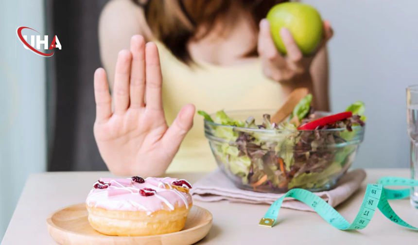 Gece Yarısı Şeker Avı: Beynimiz Neden Tatlı İstiyor