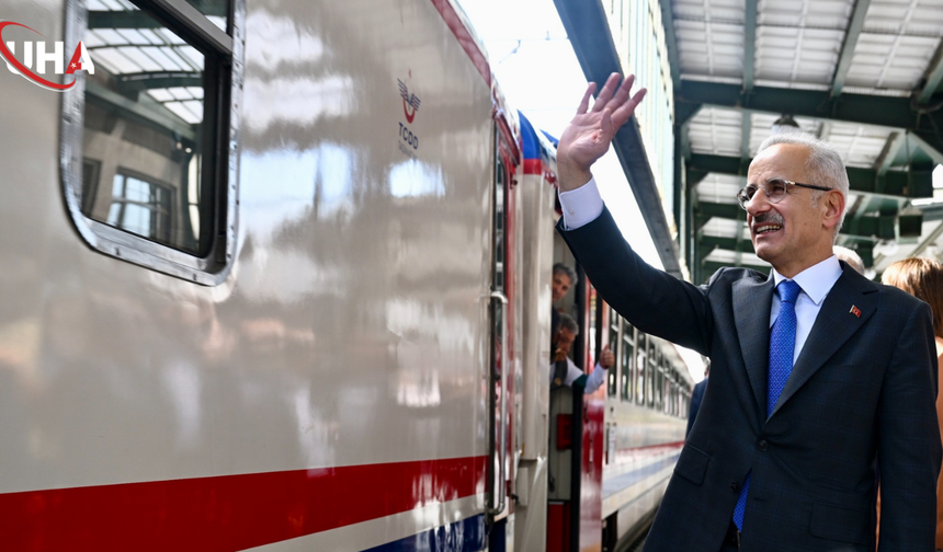 Sanat Raylara İniyor: "Tiyatro Treni" 4 Mayıs’ta Ankara’dan Anadolu’ya Açılıyor