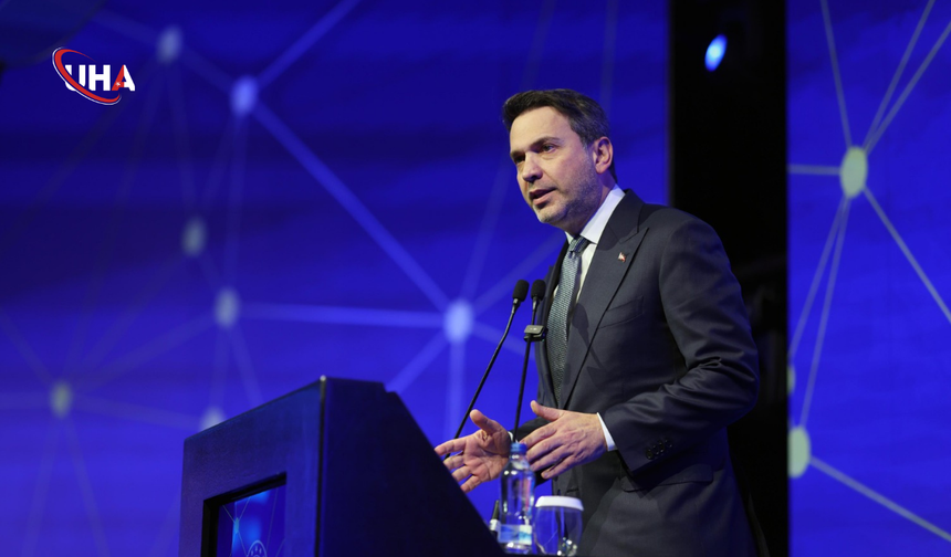 Bakan Bayraktar: Uzun Dönemli Enerji Planlamalarında Revizyon Yapılacak