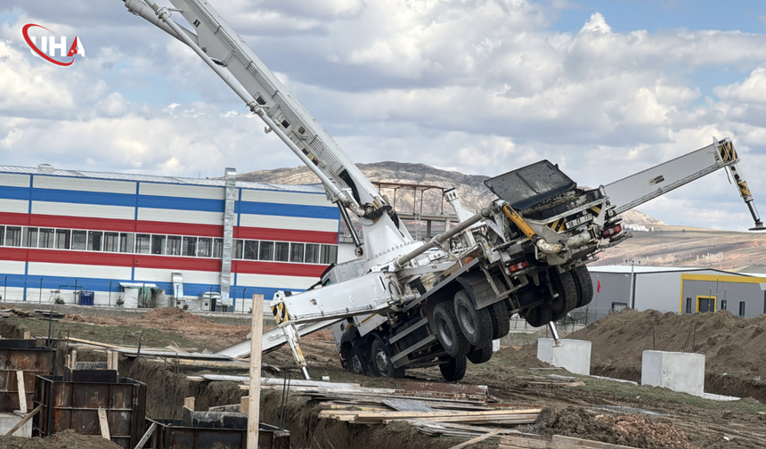 İnşaatta Korkunç Kaza: Sivas’ta İşçi Beton Kalıbına Düştü