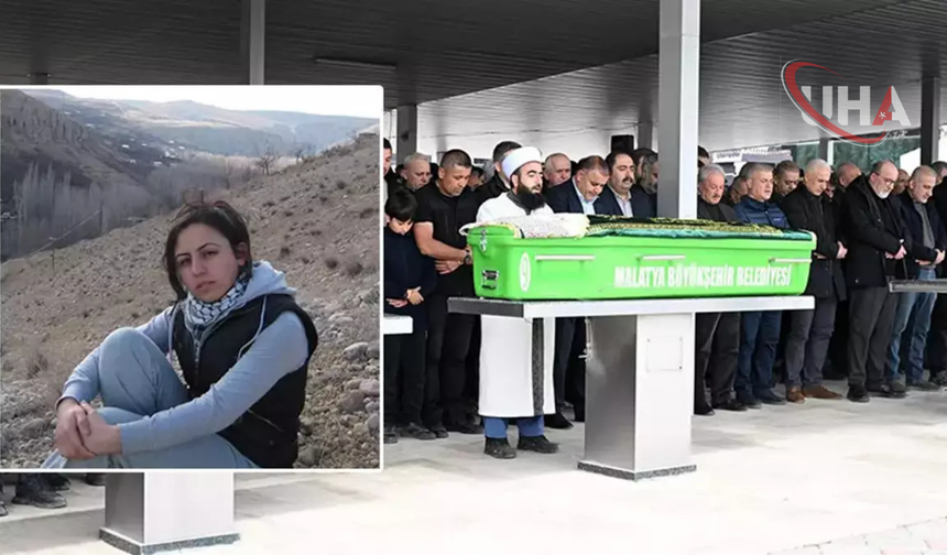 Havuzda Fenalaşan Çiğdem Öğretmen Hayatını Kaybetti