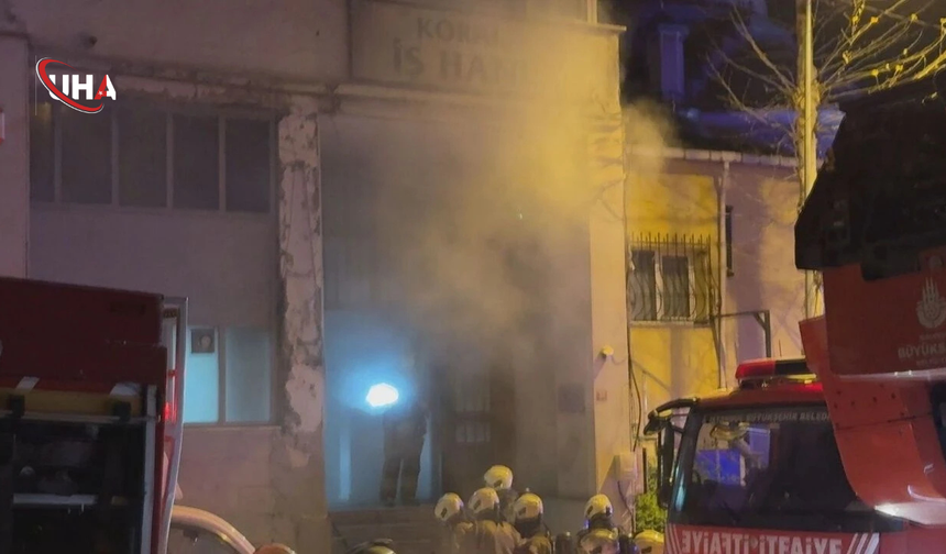 Tekstil Atölyesi Alevlere Teslim Oldu: Kağıthane'de Korku Dolu Anlar