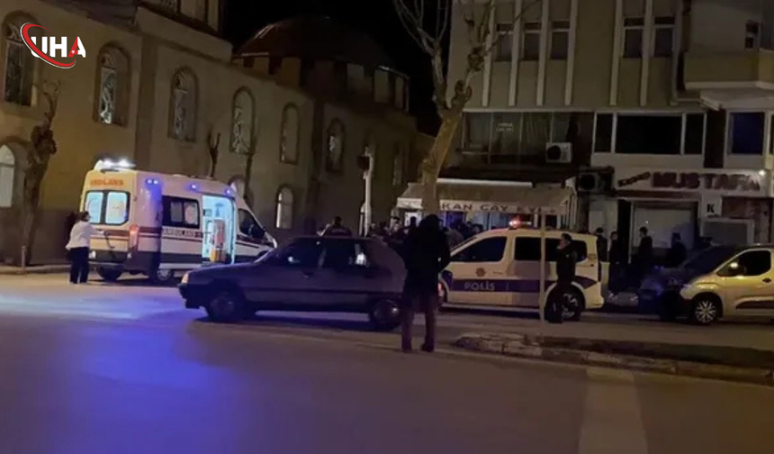 Çorum'da Cami Önünde Kanlı Pusu: Silahlı Saldırıda 1 Yaralı