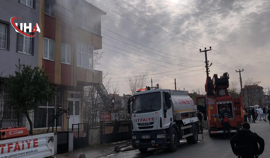 Evi Ateşe Verip Babasından Yardım İstedi