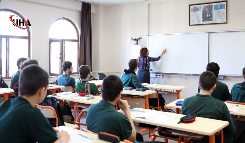 Bolu’da Okulda Alarm: 13 Yaşındaki Öğrenciden İnfaz Listesi