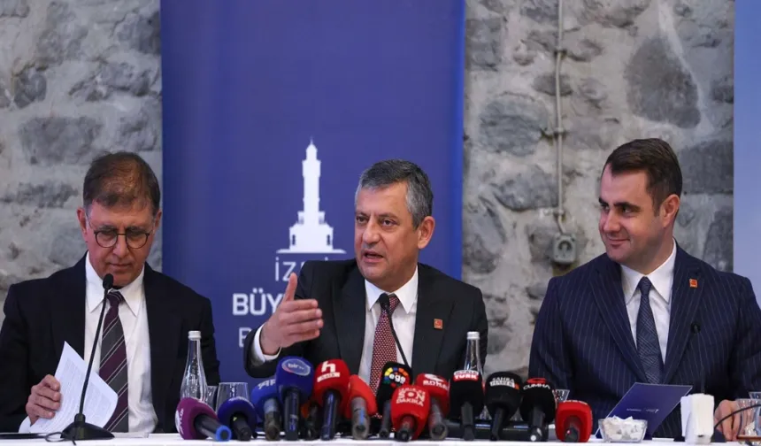 Özgür Özel: 86 Milyon Yurttaşımızı Seviyoruz