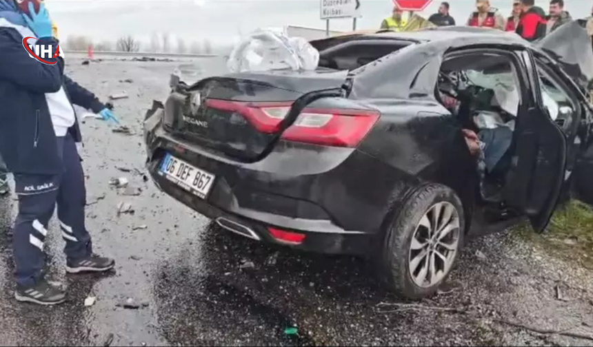 Bitlis’te TIR ile Otomobil Çarpıştı: 2 Ölü, 1 Yaralı