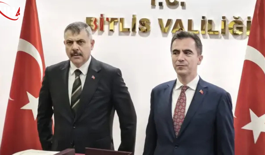 Bitlis’te Yoğun İlgi: Bakan Çiftçi Eski Görev Yerinde Halkla Buluştu