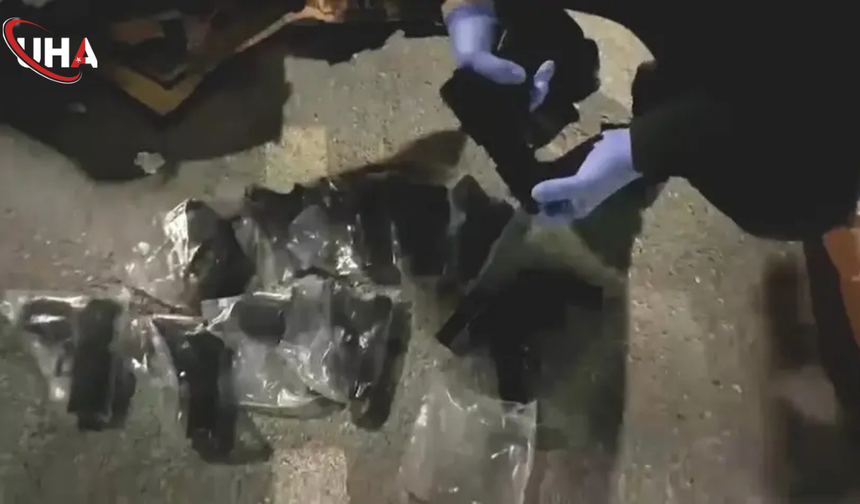 Batman’da Silah Kaçakçılarına Darbe: Bagajdan Servet Çıktı