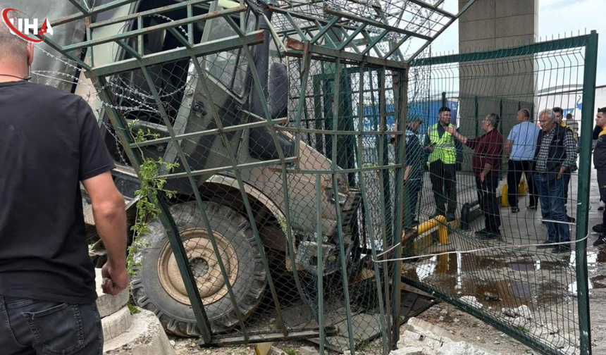 Hamzabeyli Sınır Kapısı’nda Kaza: Askeri Araç Duvara Çarptı, 2 Yaralı