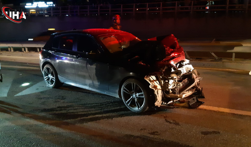 Kocaeli'de Hafif Ticari Araç ve 2 Motosiklet Çarpıştı: 3 Yaralı