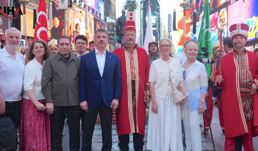 New York'ta Geleneksel Mehteran Geçidi