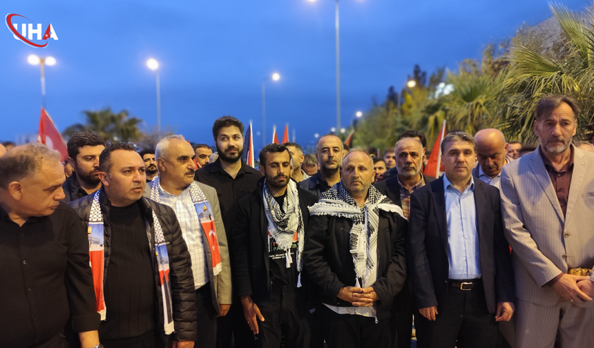 Sumud Filosu Aktivisti Demir: Bizleri Bir Askeri Gemiye Koyup Hayvan Muamelesi Yaptılar