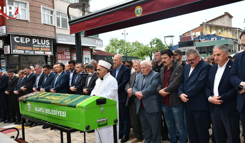 Eski AK Parti MKYK Üyesi Emine Çift Son Yolculuğuna Uğurlandı