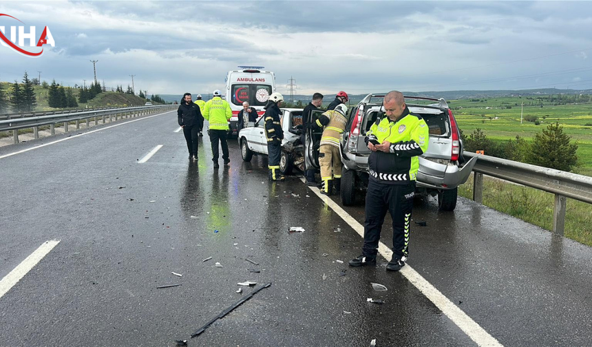 Kütahya’da Karayolunda Feci Zincirleme Çarpışma