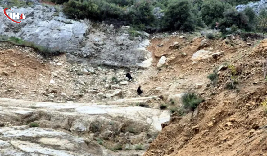 Isparta'da Kayalıklarda Mahsur Kalan 2 Çocuk İçin Seferberlik
