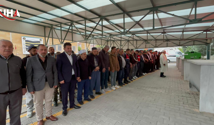 TIR Şoförü Sefiloğlu’nun Cenazesinde Gözyaşları Sel Oldu