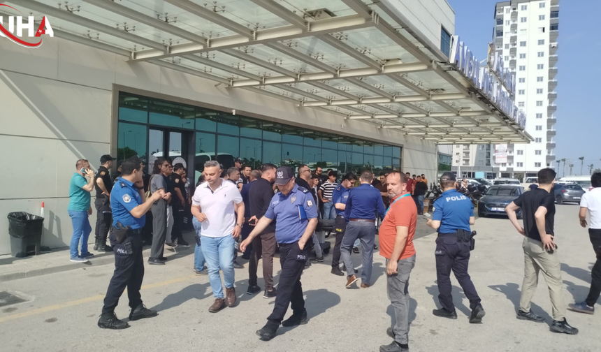 Tarsus'ta Restorana Pompalı Tüfekli Baskın! 2 Kişi Hayatını Kaybetti