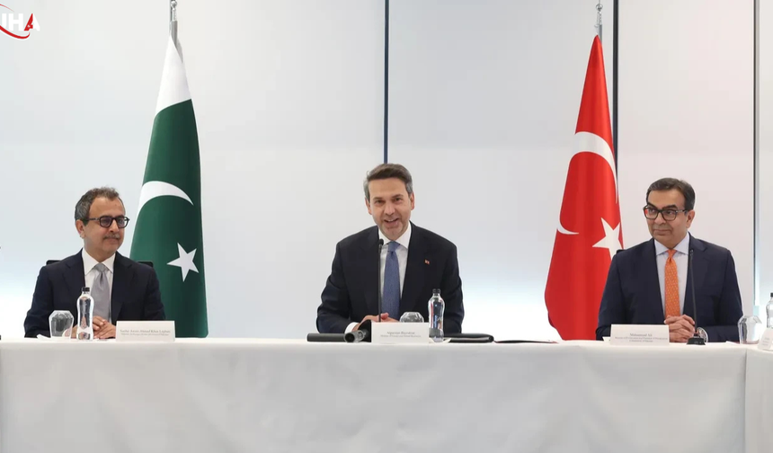 Bakan Bayraktar Duyurdu: Pakistan’ın Elektrik Altyapısı Türk Tecrübesine Emanet