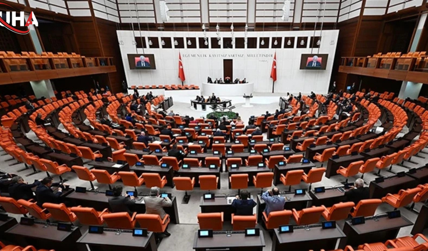 Meclis Tatile Girmiyor: TBMM'nin Çalışma Süresi Uzatıldı